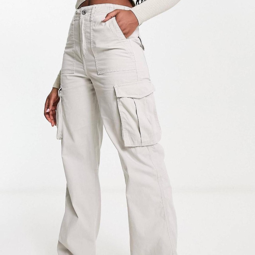 Berksha Cream high-waisted cargo trousers with pockets #cargopants